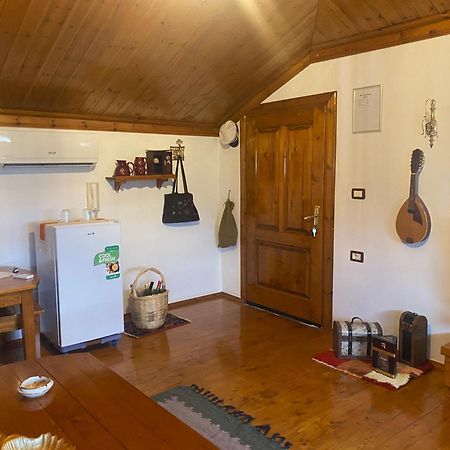Raisa Guesthouse 12 베라트 외부 사진